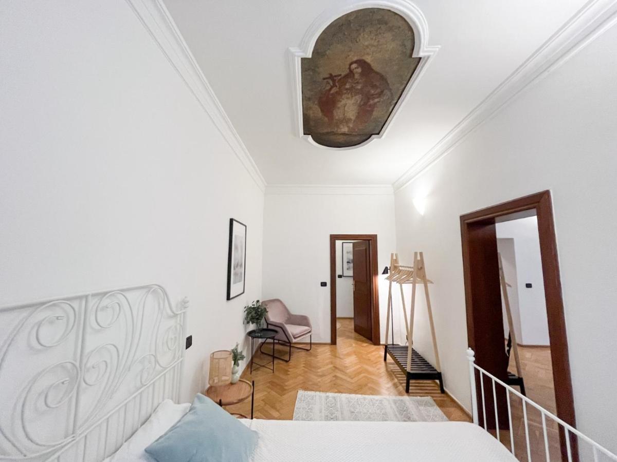 Best Price & Location - Historic Square Residency Praag Buitenkant foto